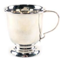 A George VI silver christening cup, of plain design on stepped foot, maker ATC, Sheffield 1947, 1.88