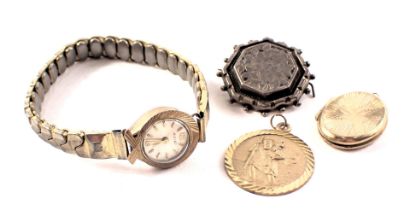 A small group of jewellery, comprising an Avia 9ct gold headed lady's wristwatch, on expanding plate