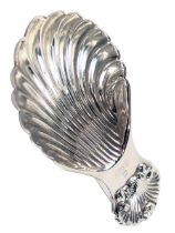 A Queen Elizabeth II silver caddy spoon, with shell bowl and shell thumb piece, Birmingham 1972, 0.7