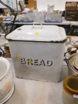 An enamel bread bin. (AF)