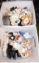 A quantity of cat figures, cat collector's plates, novelty teapots, shell, etc. (1 shelf)