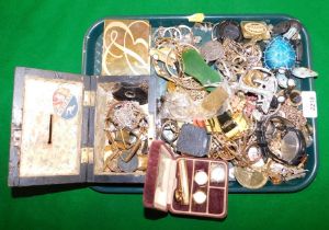 Costume jewellery, to include watches, necklaces, brooches, bangles, etc. (1 tray)