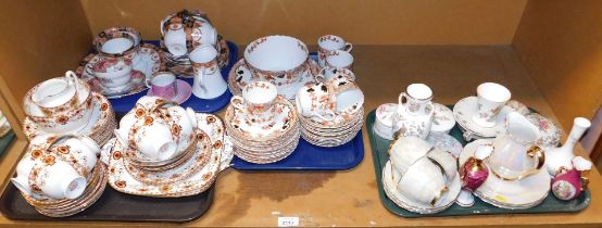 Ceramics, part tea services in blue, red and white. (4 trays and loose)