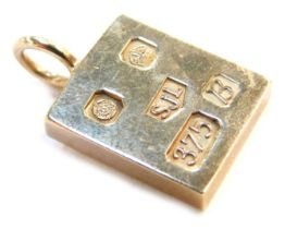 An Elizabeth II 9ct gold ingot pendant, maker SJL, 14.2g.