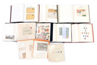 Stamps.- Columbia.- a comprehensive collection of stamps contained in 6 albums, including many mint