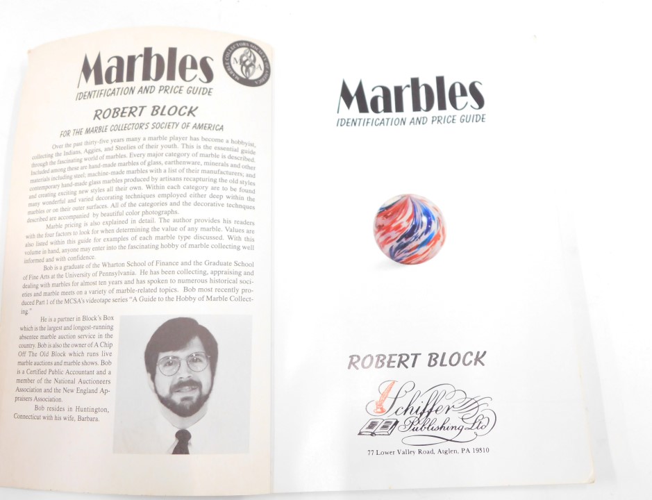 Vintage marbles and a book on marble collecting. - Image 3 of 4