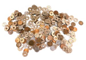 George VI and later pennies and tokens, to include one tenth of a penny hammered coin, 1940s farthin