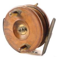 An early 20thC Hardy's Patent fishing reel, with silver plated mounts and horn handles, 12cm diamete