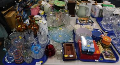 Various glassware, to include decanter, cut glass jug, bowls, part dressing table set, blue and whit