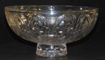 A Stuart cut glass fruit bowl, with engraved decoration, etched mark, 28.5cm diameter.