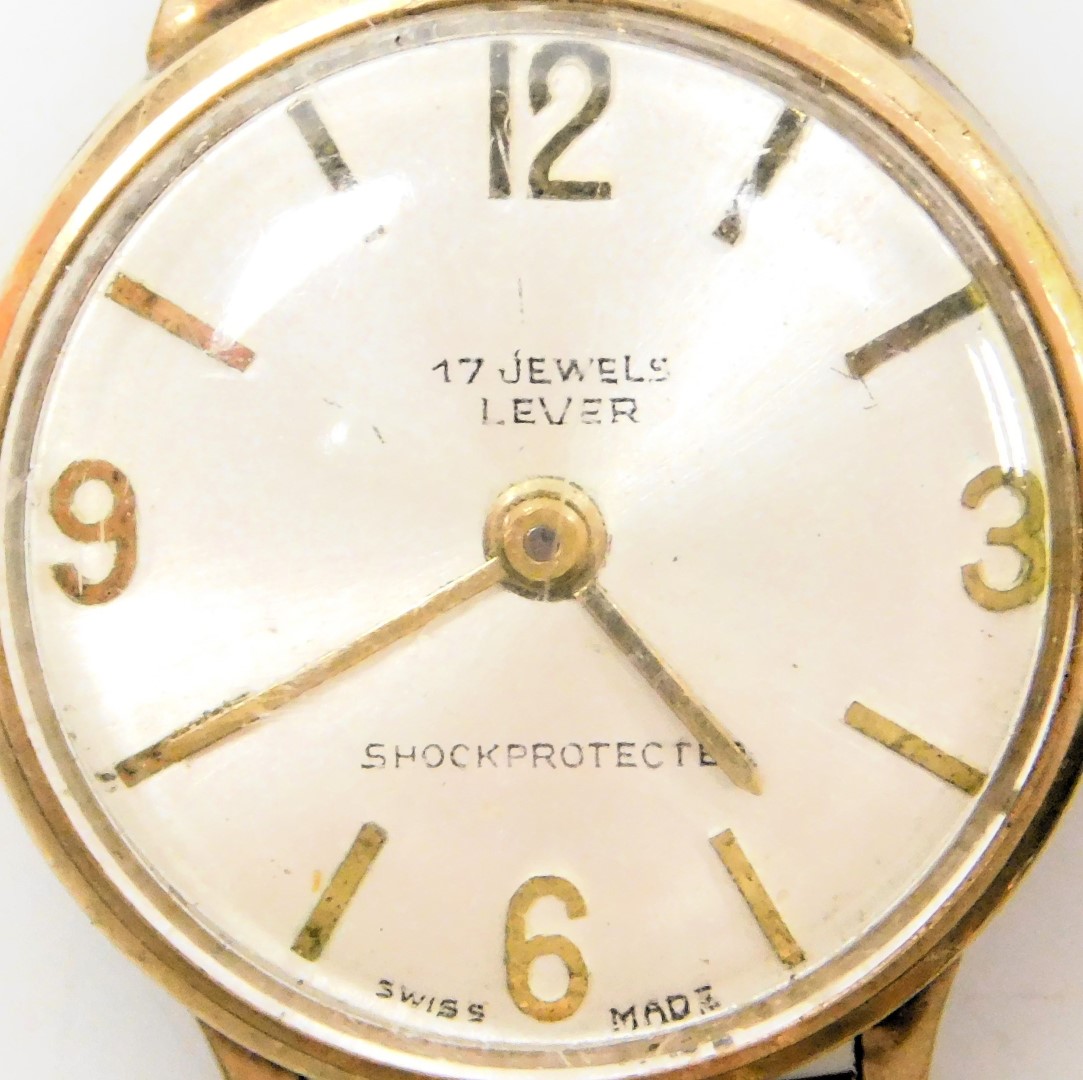 An Avia lady's 9ct gold cased circular wrist watch, champagne dial with gilt batons, Incabloc 17 jew - Image 3 of 3