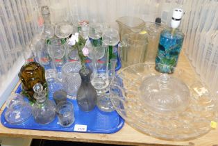 A large glass bowl, small vases, etc. (2 trays and loose)