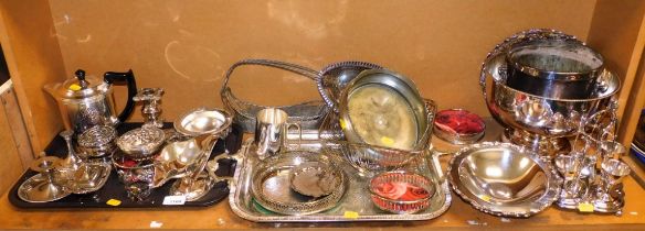 Silver plated wares, to include a coffee pot, small candlesticks, trays, goblets, etc. (1 shelf)