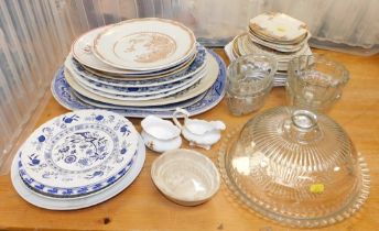Ceramics and glassware, to include dinner plates, meat plates, small plates, glass jelly moulds, gla