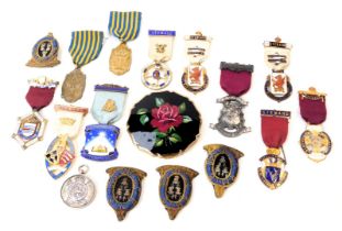 Masonic jewels and medals, including four embroidered RMIB Steward 1948 jewels, silver Tug of War cr