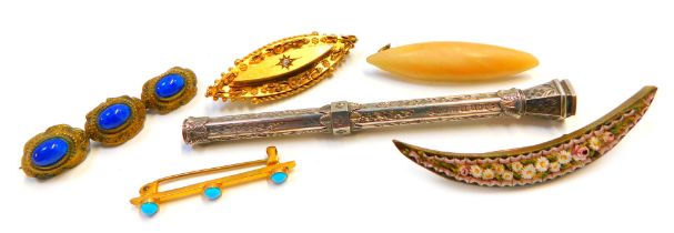 A small group of brooches, comprising a Victorian 15ct gold and diamond set bar brooch, lacking pin,