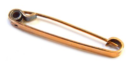 A 9ct rose gold tie pin, of plain design, 4cm wide, 1.9g. (AF)