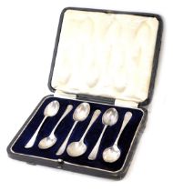 A cased set of six George V silver fiddle pattern teaspoons, maker JD&S, Sheffield 1921, 2.32oz, in
