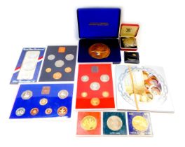 Coin packs, comprising coinage of 1981, 1978, United States bicentenary silver uncirculated set, Roy