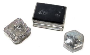 Three white metal pill boxes, comprising a rectangular pill box, with black agate top, lacking trans