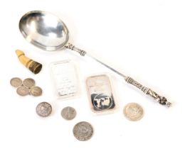 Collector's coins and vertue comprising two silver Towne replica 1oz bars, fifty Reales coins brooch