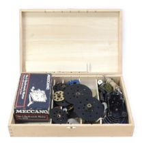 Meccano, various loose pieces, together with a No.1 clockwork motor, boxed.
