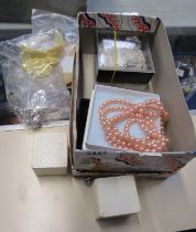 A group of costume jewellery, to include a faux pink pearl beaded necklace, cut glass beaded necklac