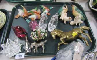 A set of three ceramic graduated flying ducks, (AF), glass swan ornaments, brass horse, etc. (1 tray