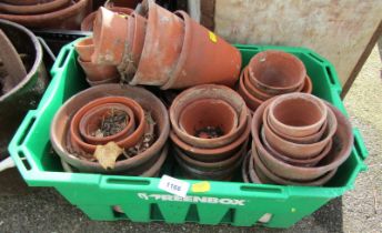 Various terracotta garden plant pots. (a quantity)