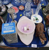 A crocodile money bank, decorative pin dishes, paperweights, etc. (1 tray)