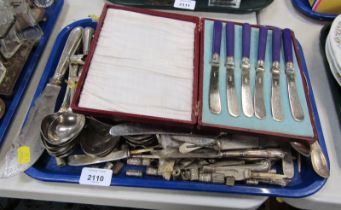 Various silver plated cutlery, to include blades, silver knife collars, etc. (1 tray)