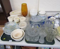 Kitchenalia, to include ceramic bread bin, storage canisters, Pyrex bowls, flan dishes, lemon squeez