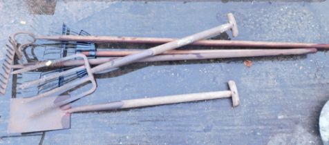 Various garden tools, to include forks, rakes, spades, etc. (a quantity)