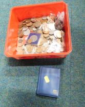 Miscellaneous coinage, to include pennies, halfpennies, commemorative crowns, etc. (1 box)