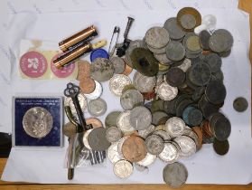 Crowns, half crowns, shillings, fifty pence pieces, commemorative crown, etc. (1 tub)