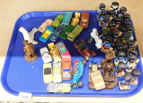 Diecast playworn vehicles, ornaments, musical band, etc. (1 tray)