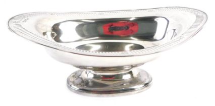 A Victorian silver rosebowl, of oval design with a pierced and crosshatched border, maker D E S E, S