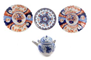 A collection of Oriental porcelain, to include a late 19th/early 20thC Chinese Imari plate, AF, 22cm