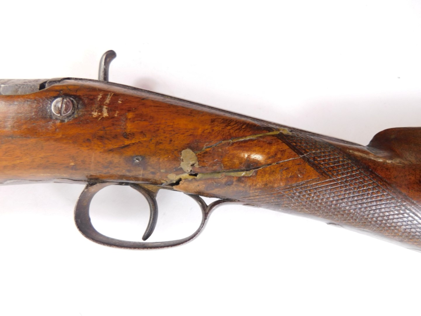 A 19thC percussion sporting gun, with walnut stock and chequered grip Damascus barrel, the lock plat - Image 4 of 5