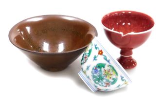 A Jian ware brown glazed pottery bowl, 11.5cm wide, doucai porcelain tea bowl decorated with flowers