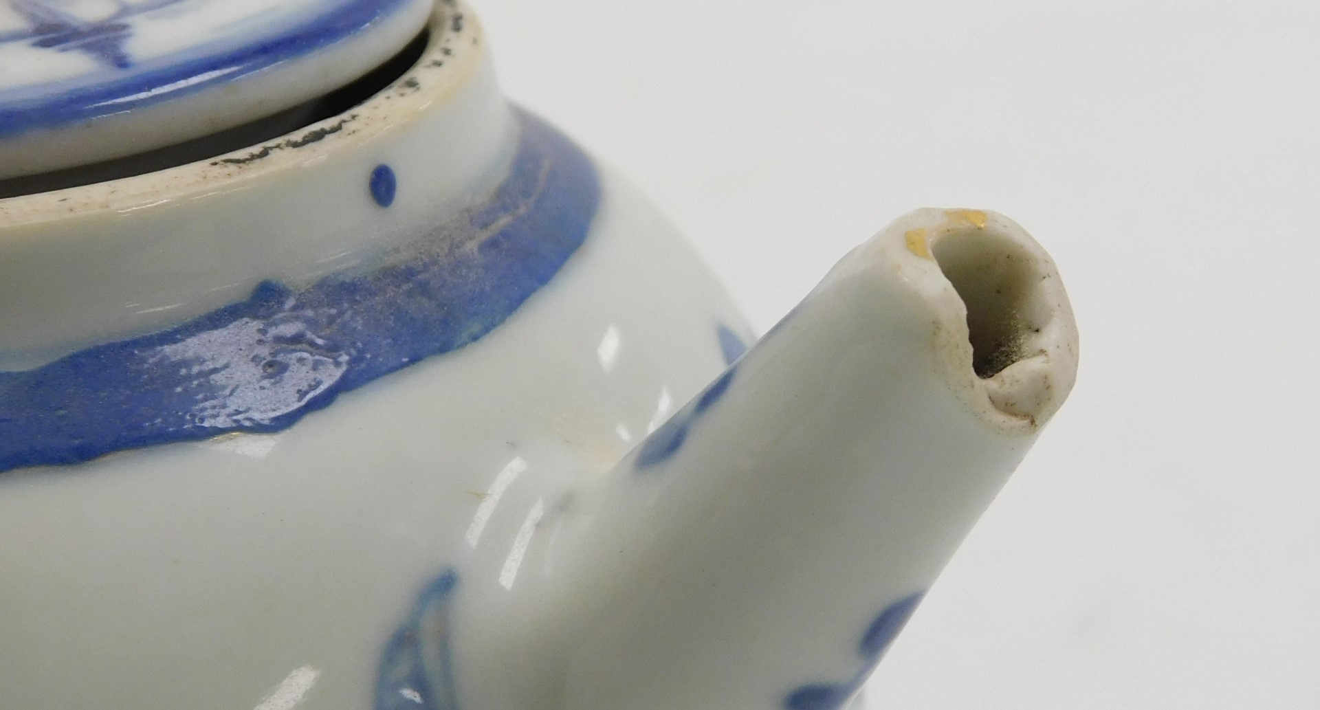 An early 20thC Japanese blue and white porcelain vase, of globular form, painted with birds and flow - Image 8 of 21