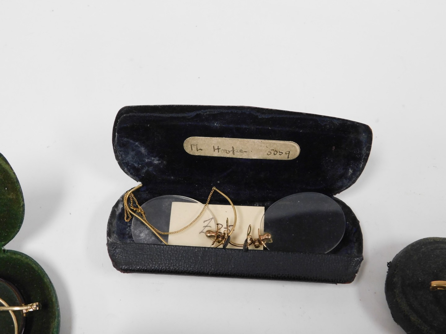 A group of early 20thC spectacles, some gold rimmed, cased, together with pince-nez, and lorgnettes. - Bild 3 aus 5