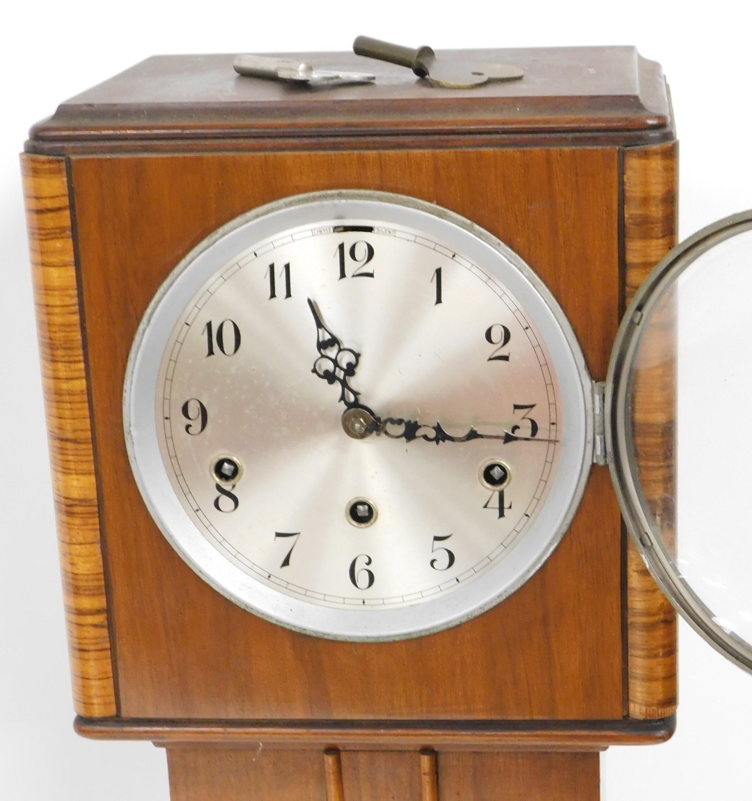 An early 20thC walnut cased grandmother clock, circular silvered dial bearing Arabic numerals, eight - Image 2 of 3