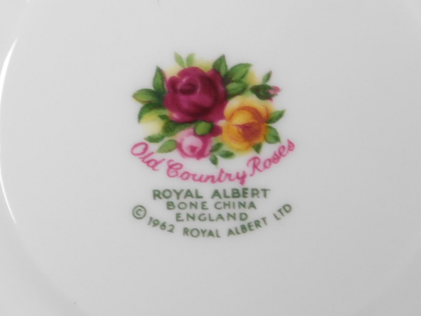 A Royal Albert porcelain Old Country Roses pattern tea service, comprising a large teapot and a smal - Image 3 of 5