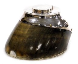 A George VI silver mounted horse's hoof inkwell, engraved "April 6th 1931-September 25th 1941, A Per