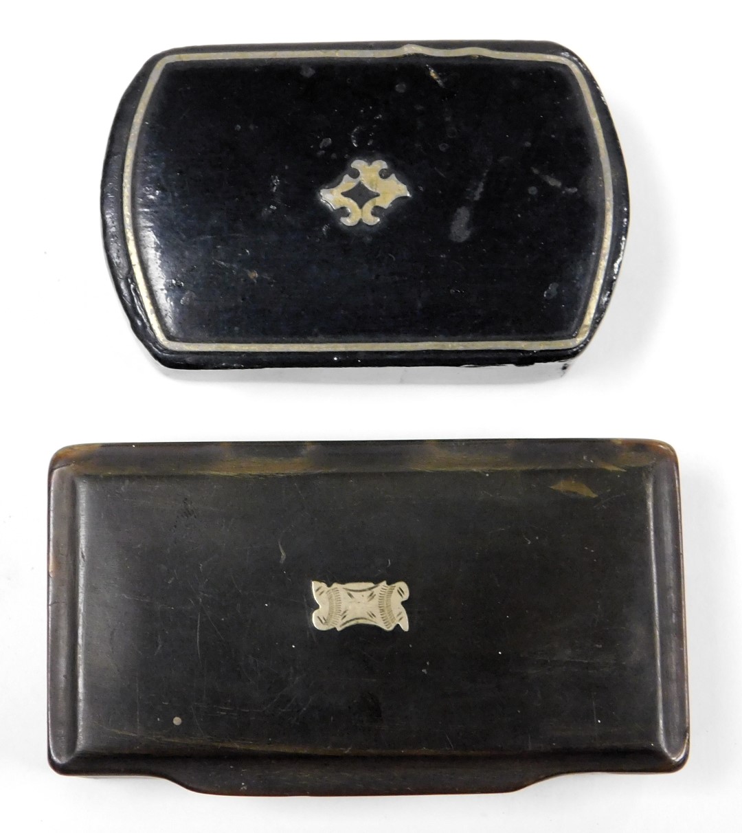 A Victorian papier mache snuff box, 6.5cm wide, another with white metal inlay, 7cm wide, and a horn - Image 3 of 3