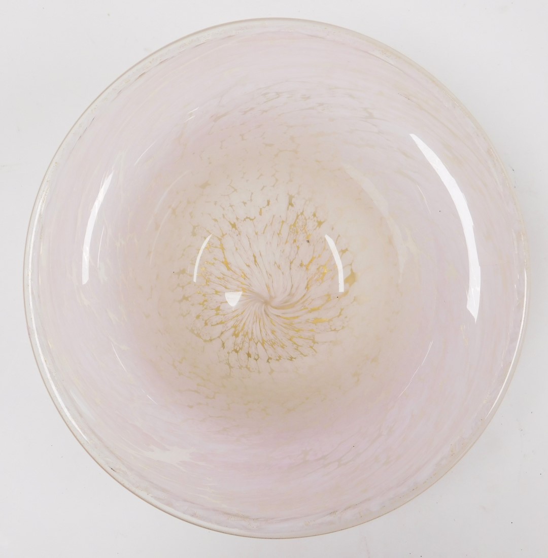 A late 20thC Alberto Dana Murano glass bowl, within an everted rim, decorated in white with millefio - Image 3 of 3