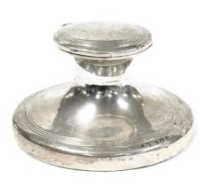 A George V loaded silver capstan inkwell, Birmingham 1911, 12.74oz all in.