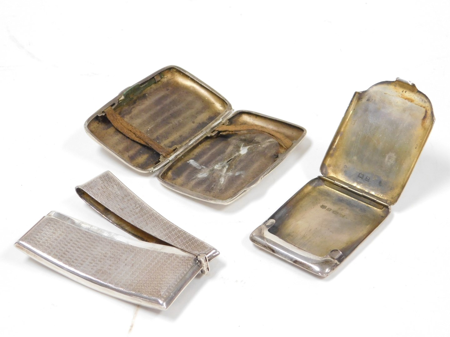 A George V silver curved calling card case, with engine turned decoration, rectangular reserve monog - Image 2 of 7