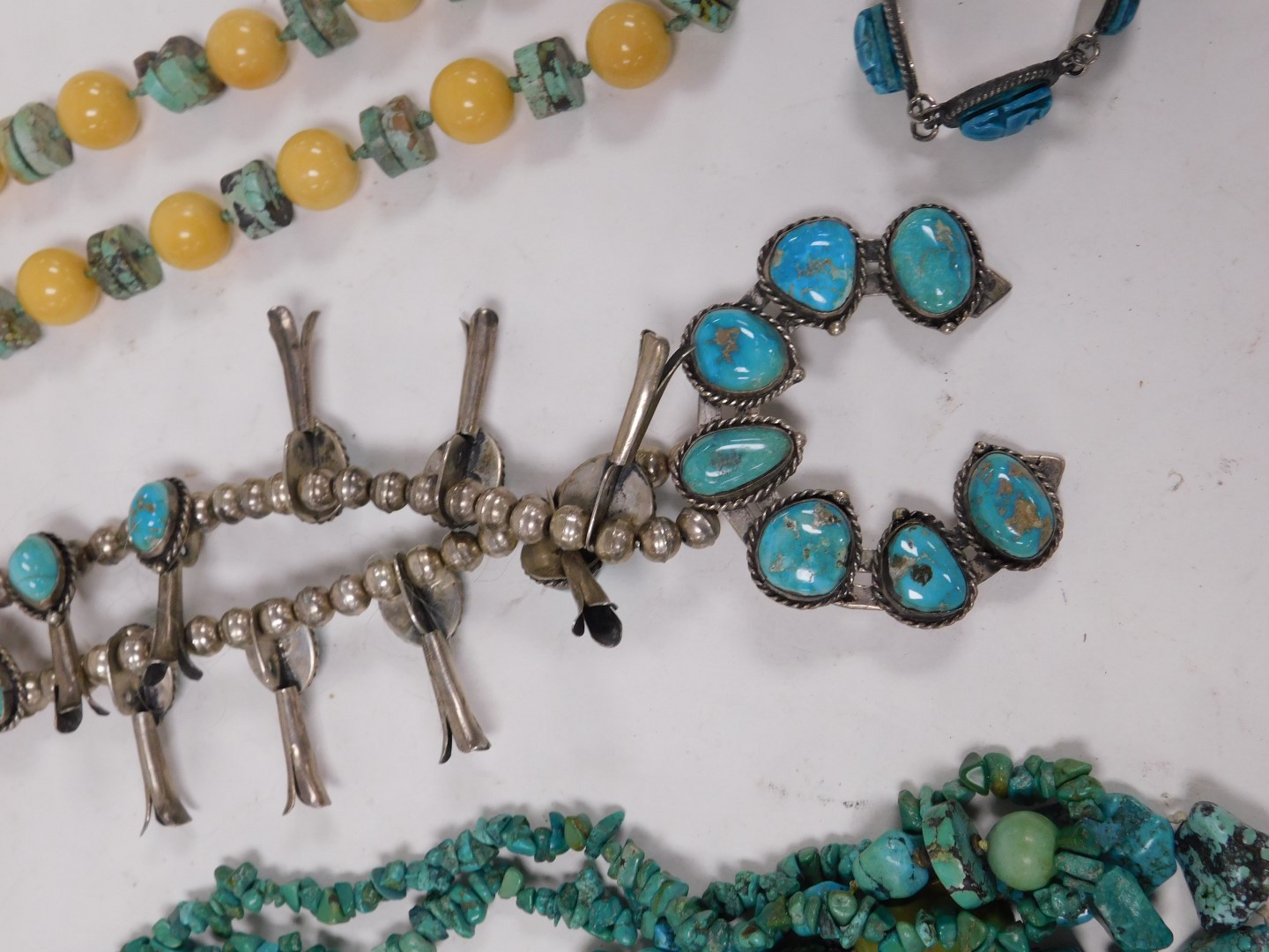A group of Navajo and other turquoise set jewellery, including necklaces, bangles and pendants. (a q - Image 5 of 5